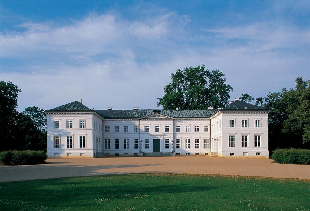 Schloss Hotel 5*