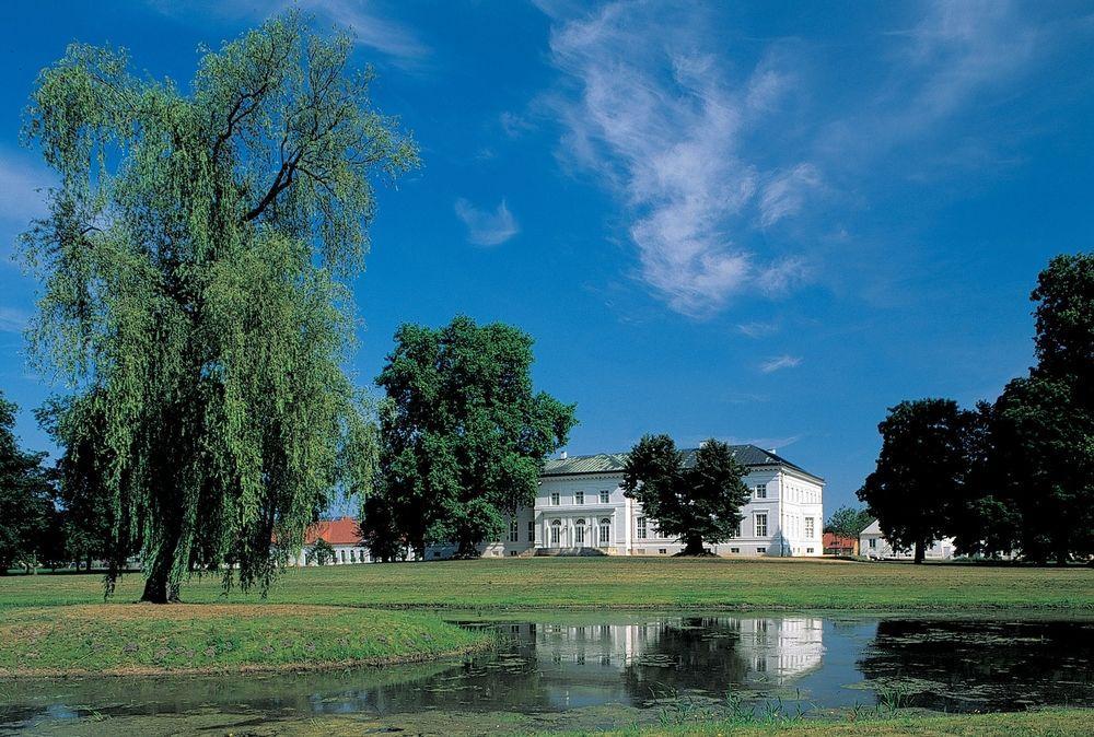 Schloss 5*